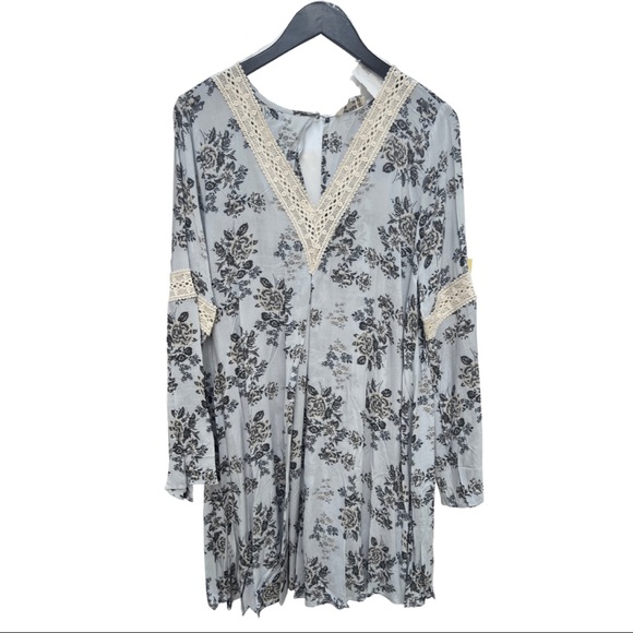 Light Blue Floral Dress - Picture 1 of 1